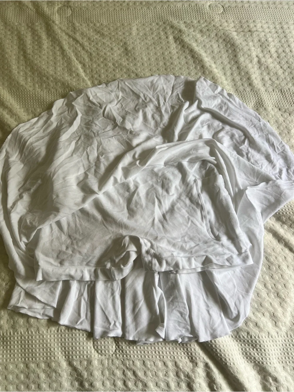 ALO Yoga lightweight white